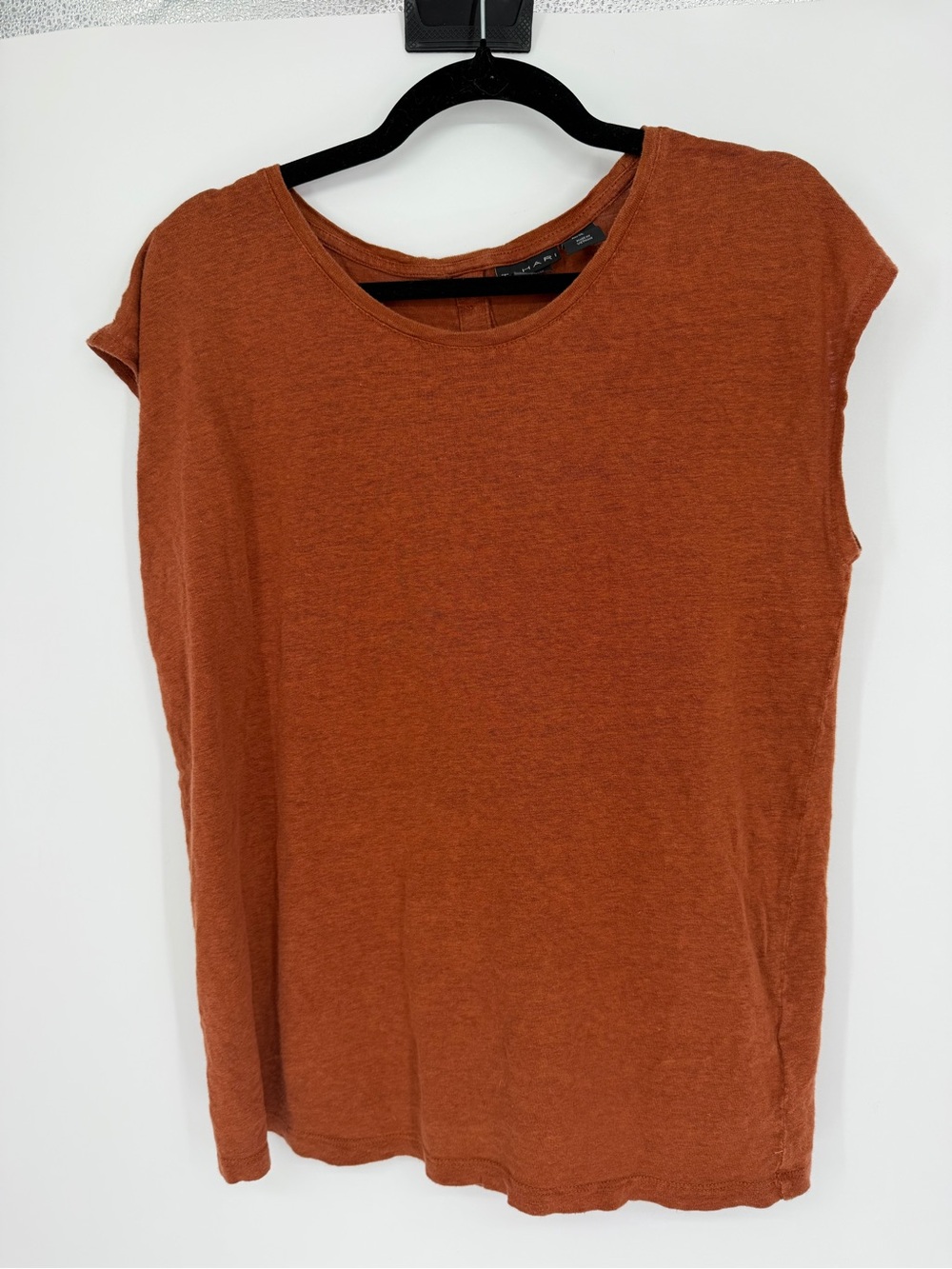 Tahari 100% linen Women’s Short Sleeve Tee - Rust